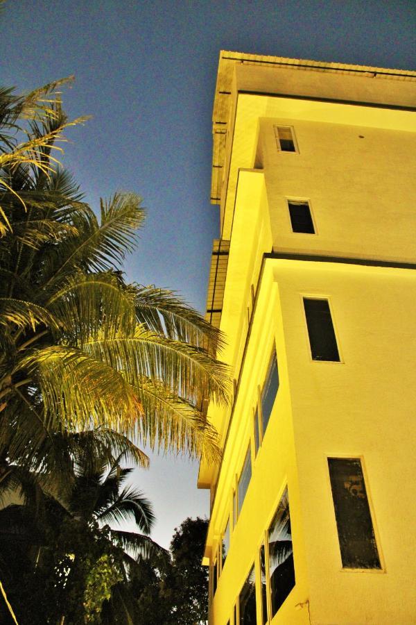Wotel Calangute Goa Extérieur photo
